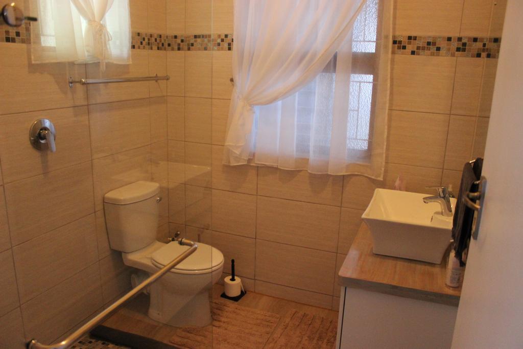 Smuts Ave. Guest Rooms Hermanus Exterior foto